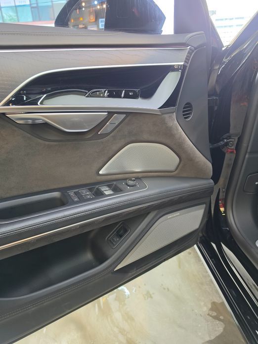 Audi A8 2021