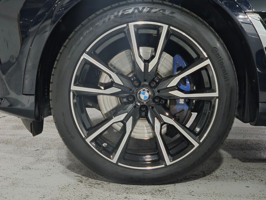 BMW X7 2021