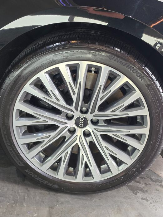 Audi A8 2021