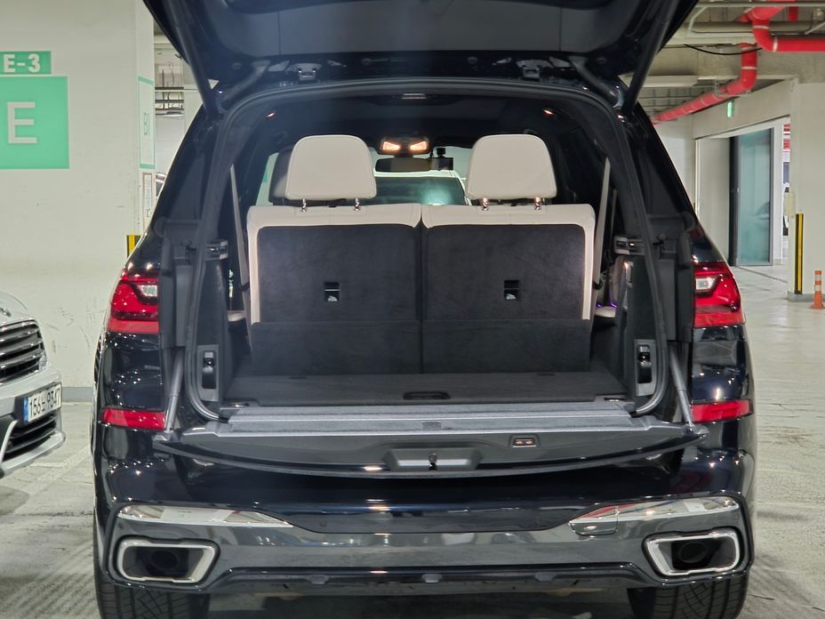 BMW X7 2021
