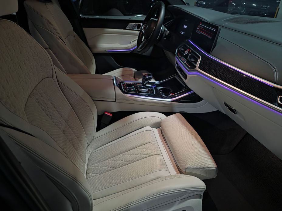 BMW X7 2021