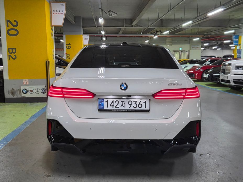 BMW 5-Series 2024