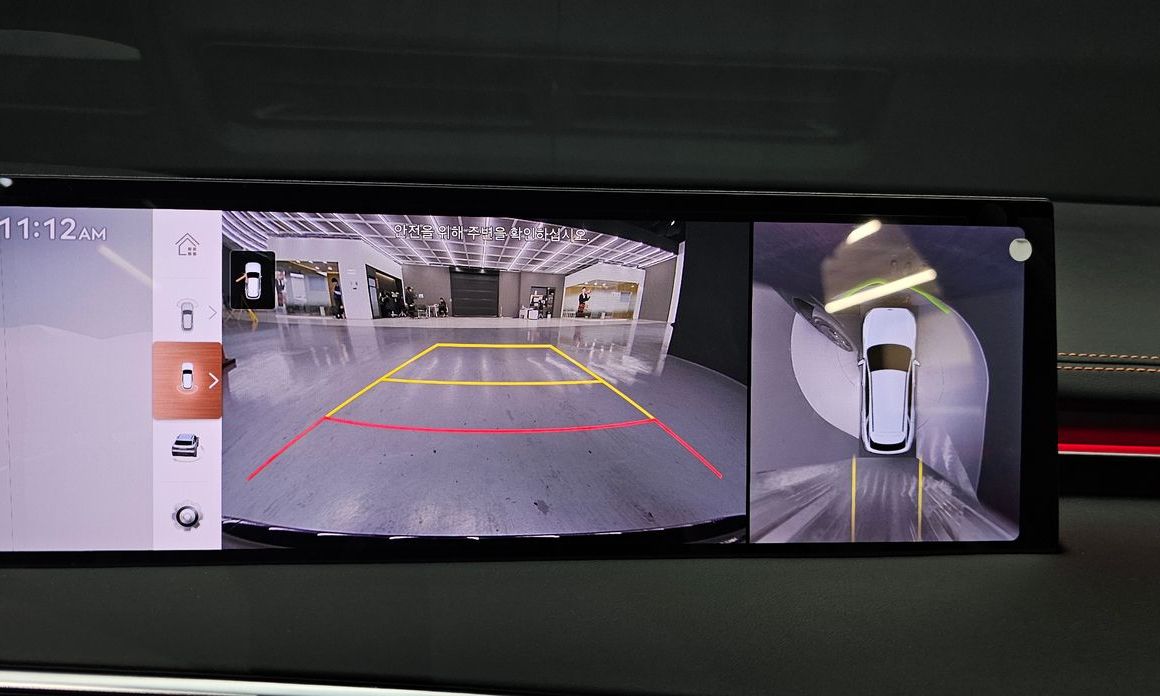 Genesis GV70 2025