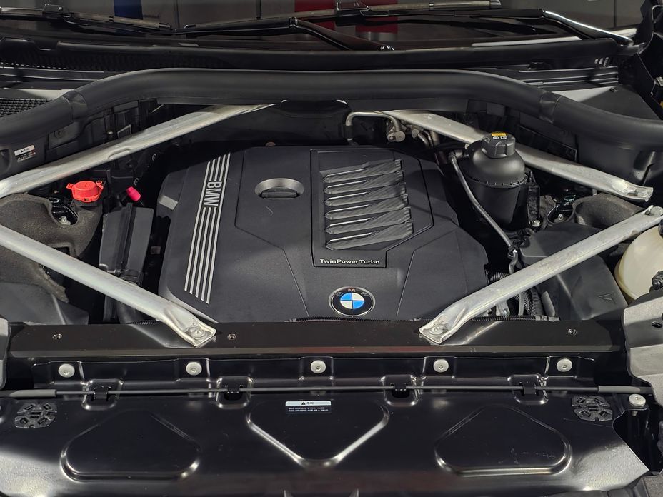 BMW X7 2021