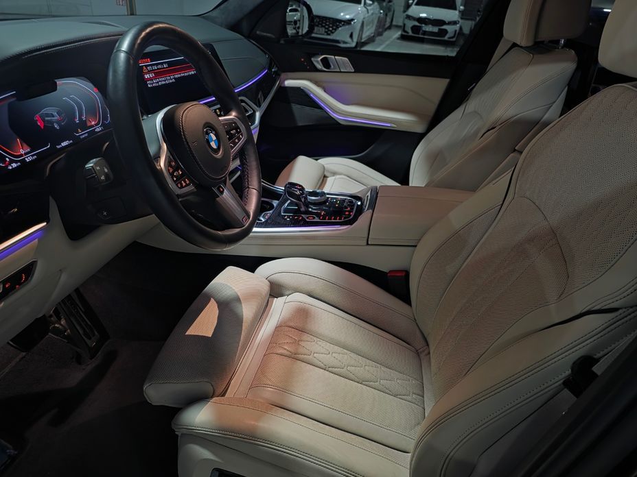 BMW X7 2021