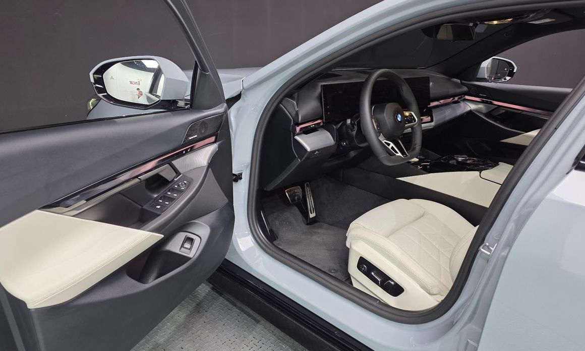 BMW 5-Series 2025