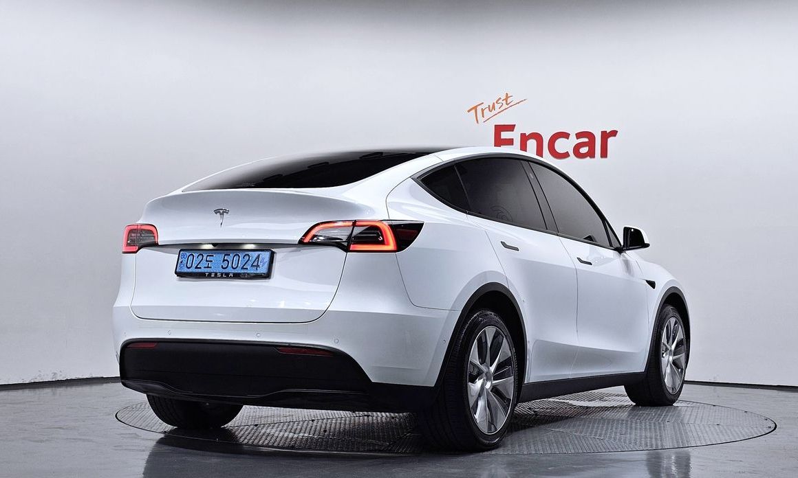 Tesla Model Y 2022
