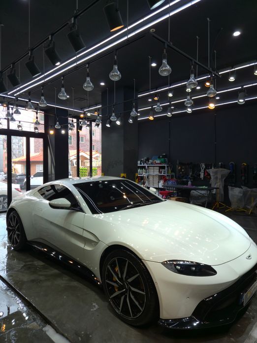 Astonmartin Vantage 2019