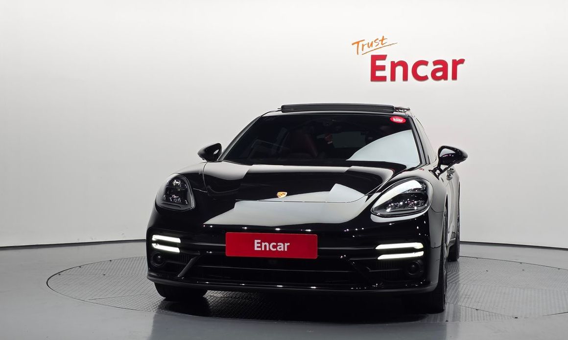 Porsche Panamera 2023