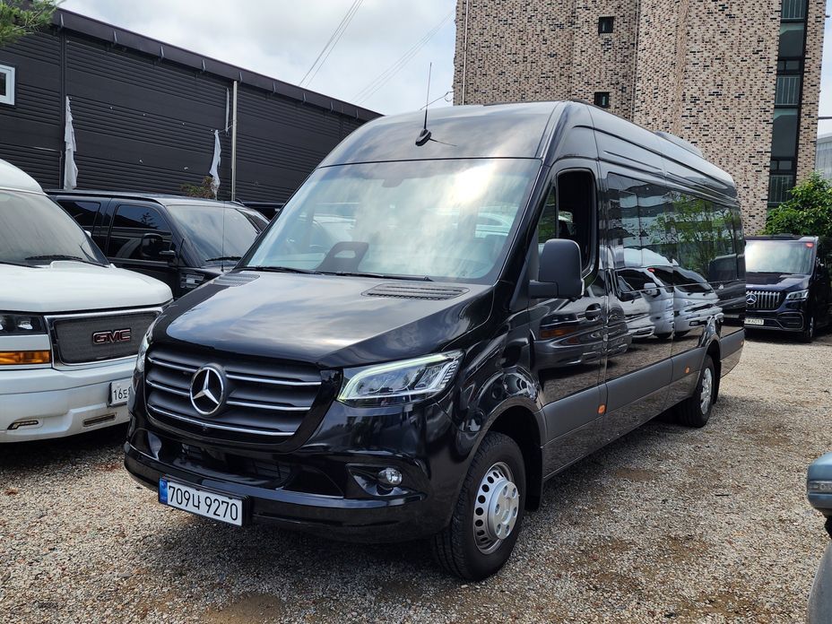 Mercedes-Benz Sprinter 2025