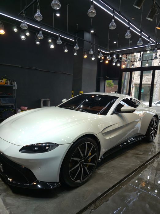 Astonmartin Vantage 2019