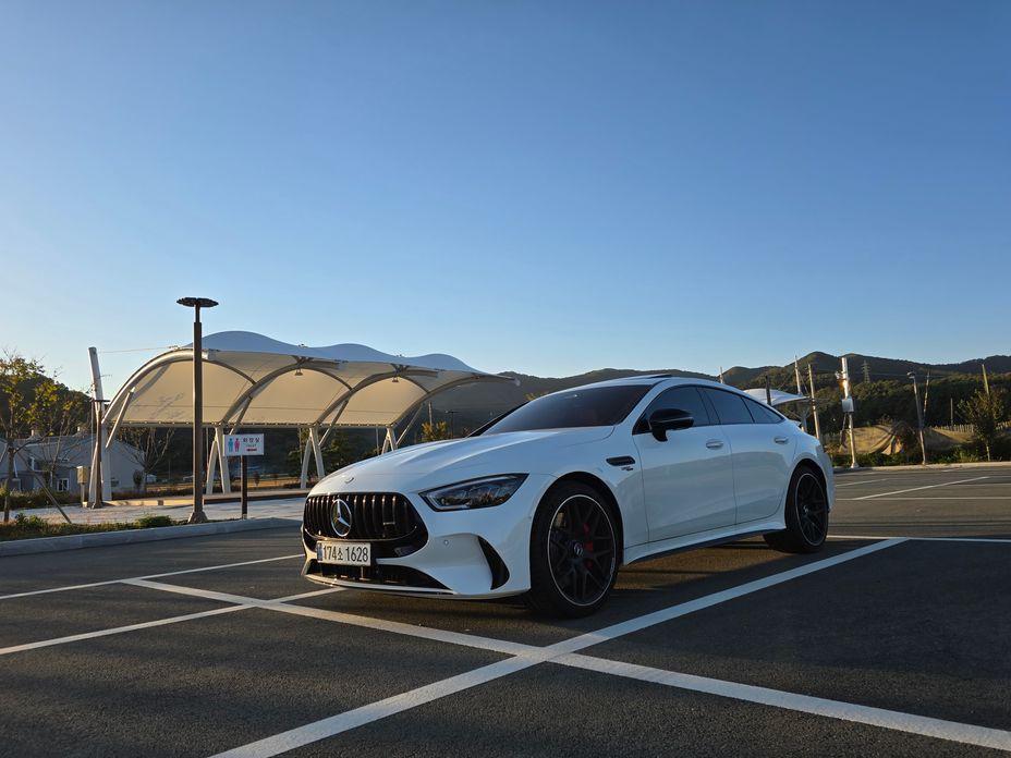 Mercedes-Benz AMG GT 2024
