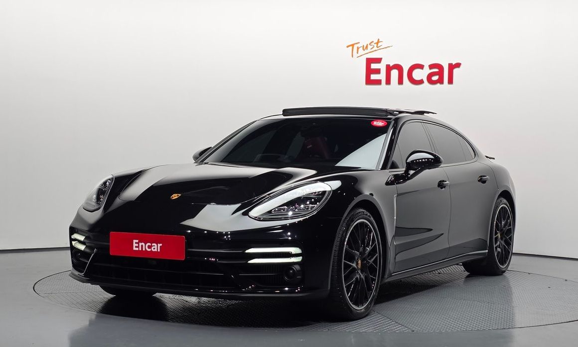 Porsche Panamera 2023