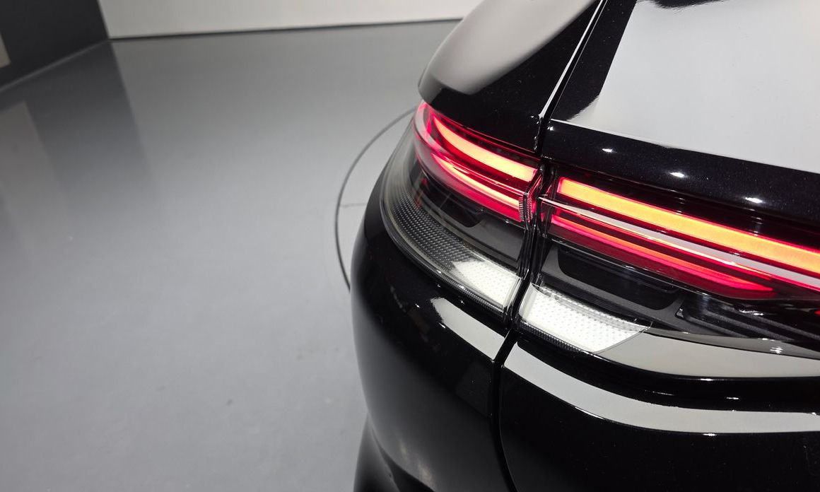 Porsche Panamera 2023