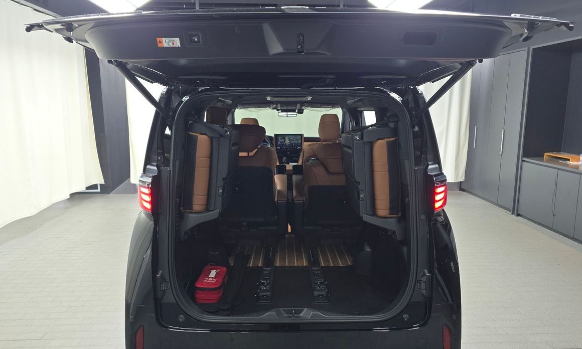 Toyota Alphard 2025