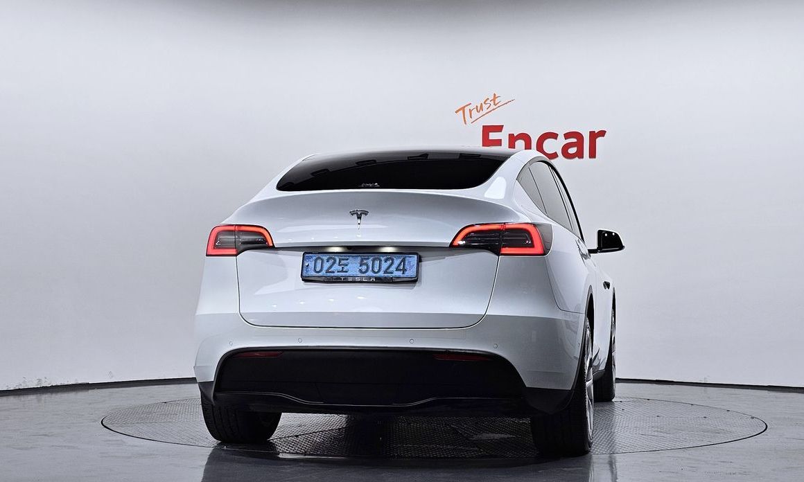 Tesla Model Y 2022