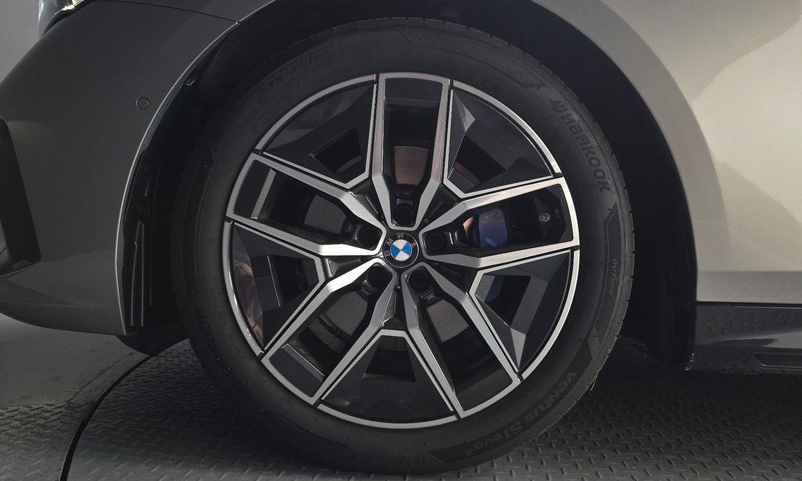 BMW 5-Series 2026
