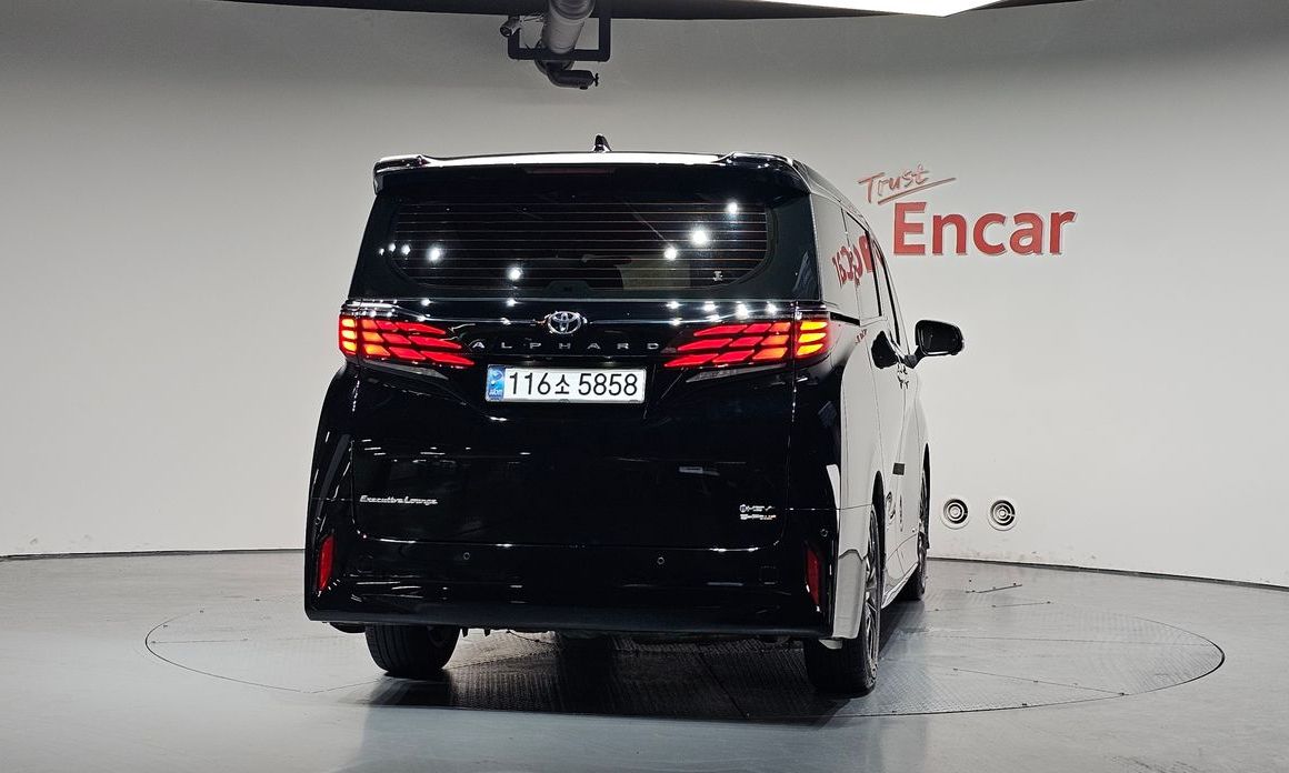 Toyota Alphard 2024