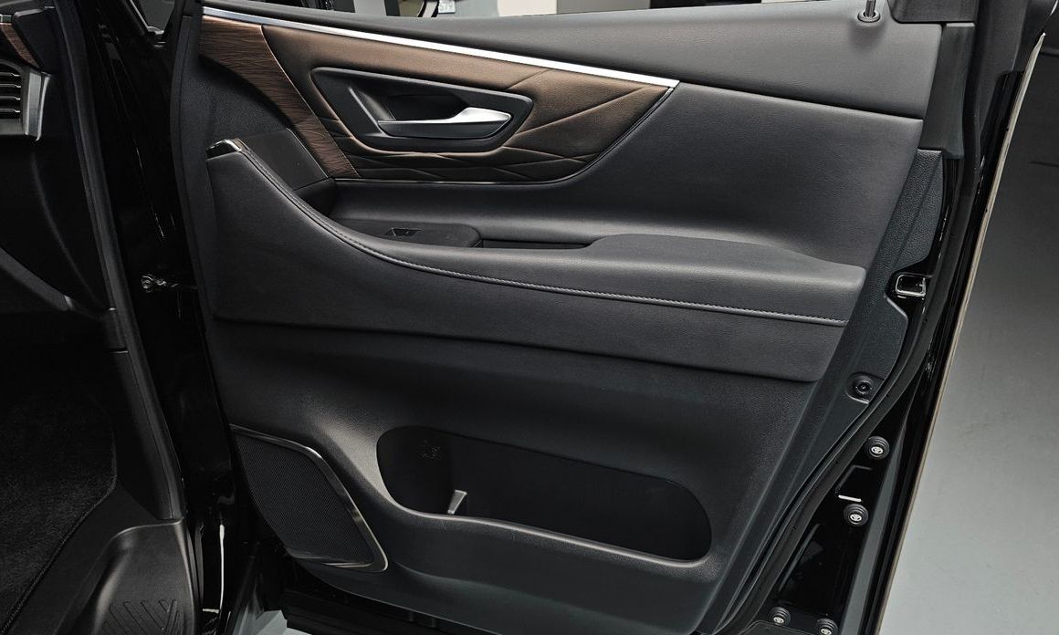 Toyota Alphard 2024