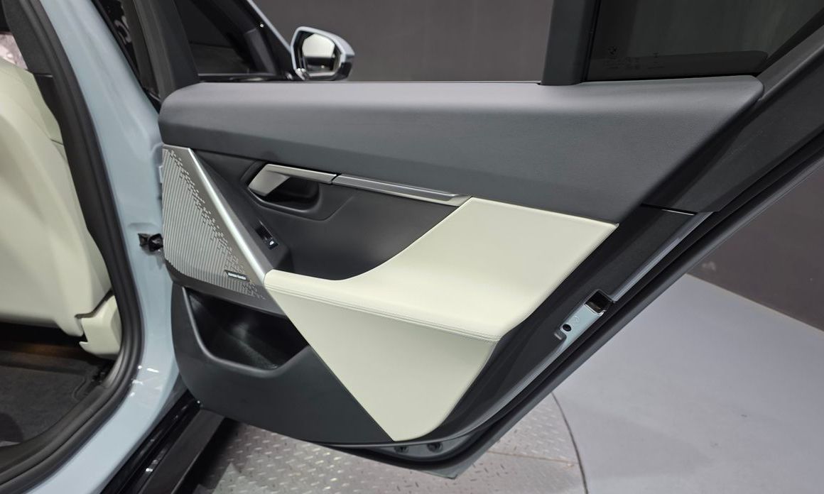 BMW 5-Series 2025
