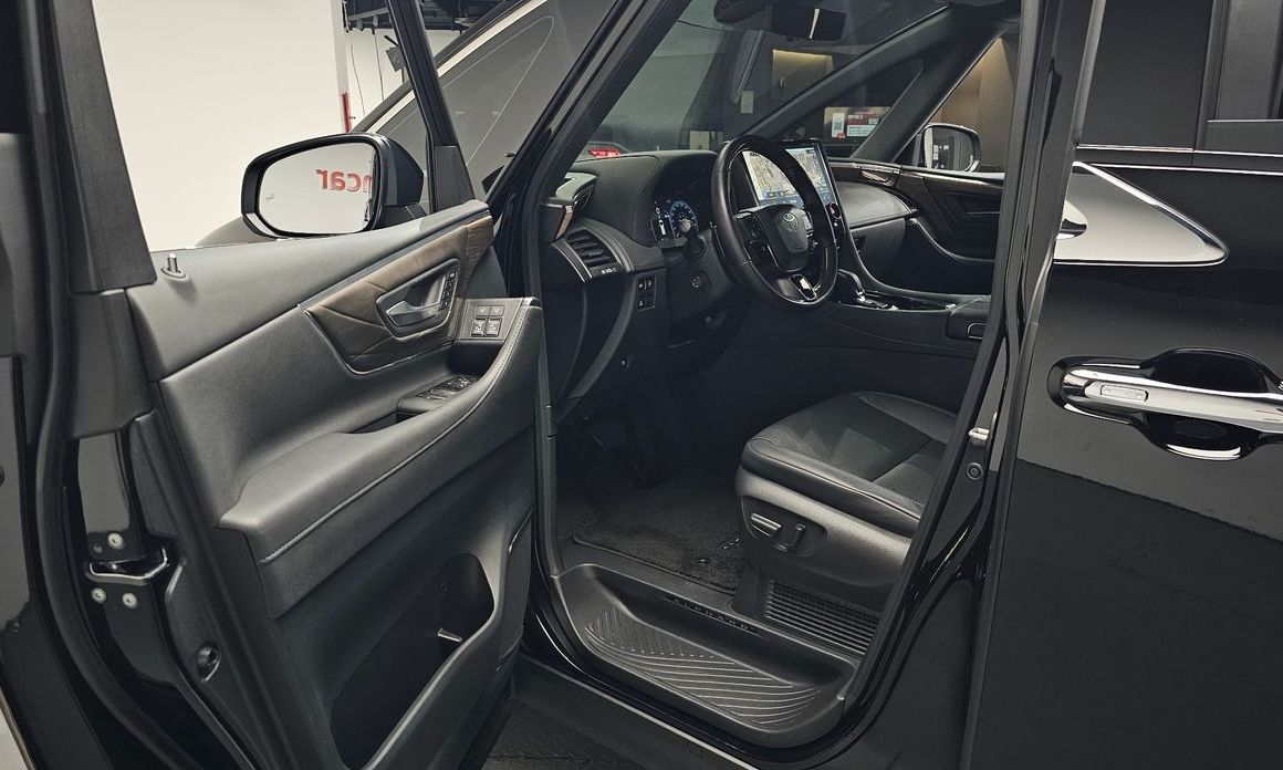 Toyota Alphard 2024