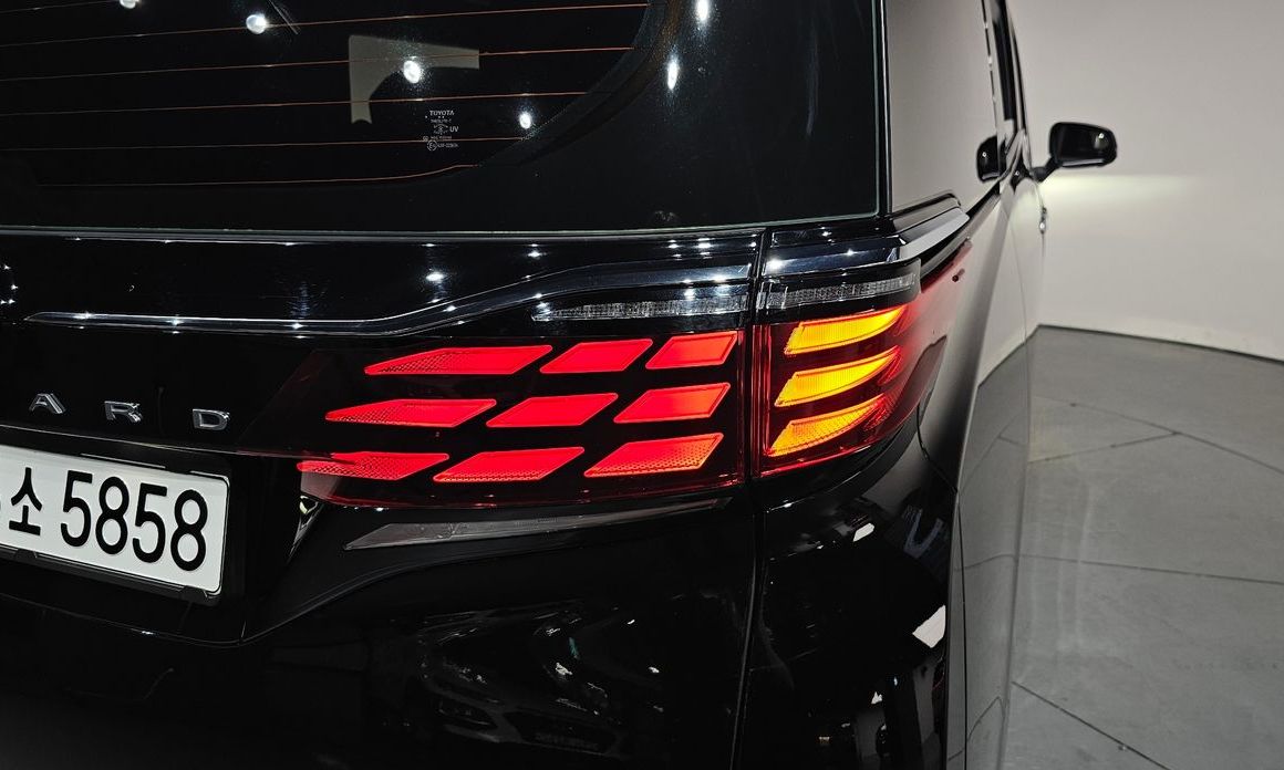 Toyota Alphard 2024