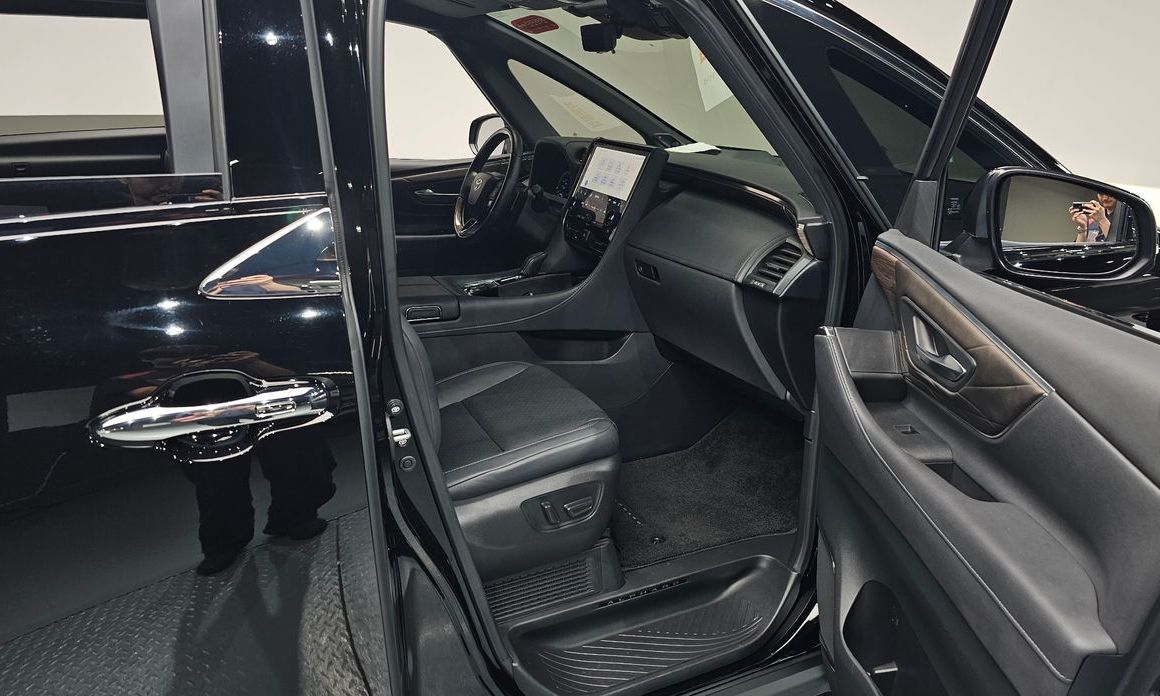 Toyota Alphard 2024