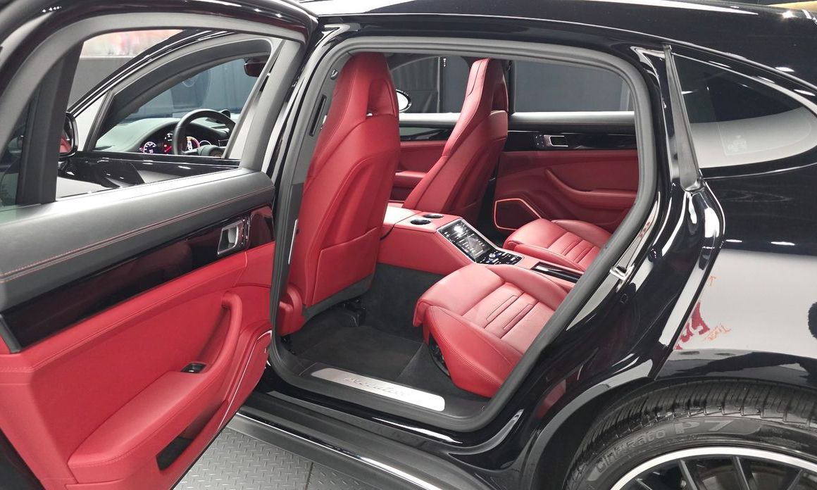 Porsche Panamera 2023
