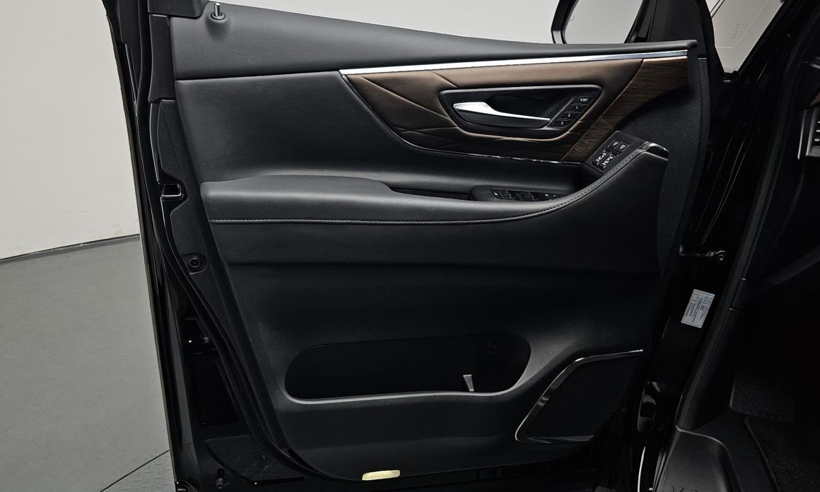 Toyota Alphard 2024