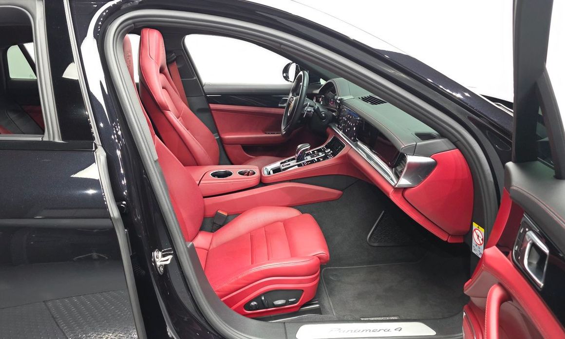 Porsche Panamera 2023