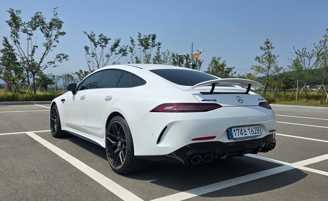 Mercedes-Benz AMG GT 2024