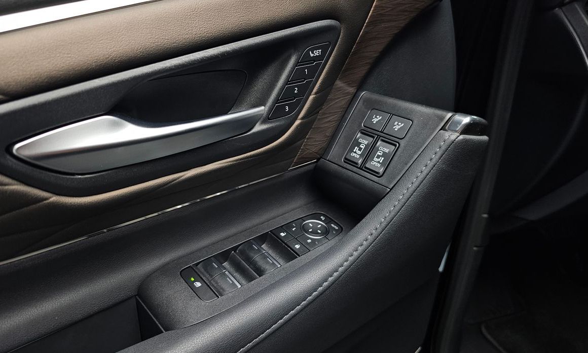 Toyota Alphard 2024