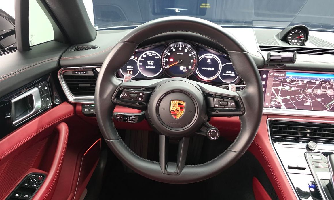 Porsche Panamera 2023