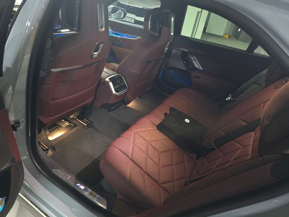 BMW 7-Series 2025