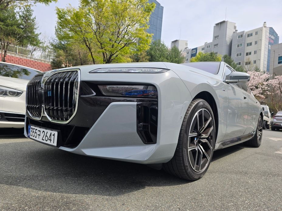 BMW 7-Series 2025