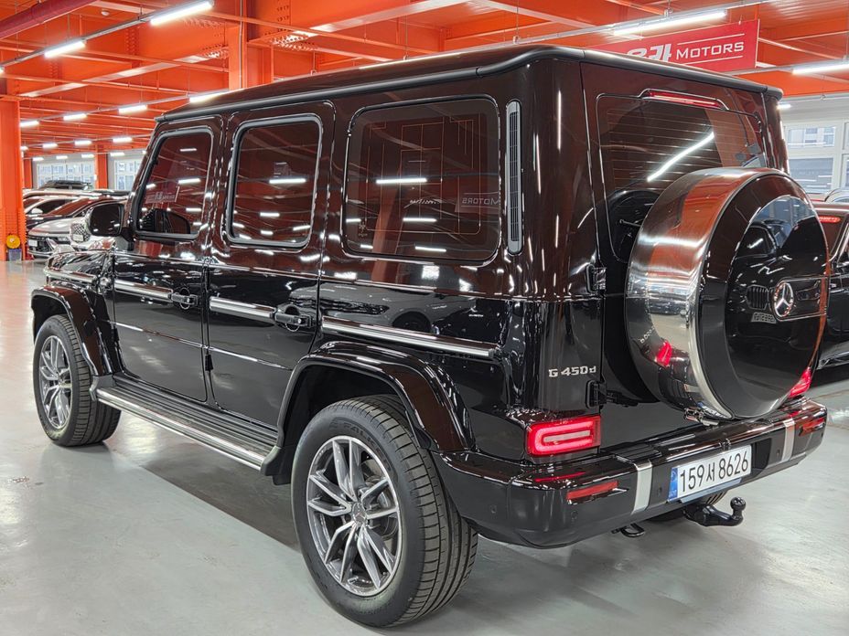 Mercedes-Benz G-Class 2025