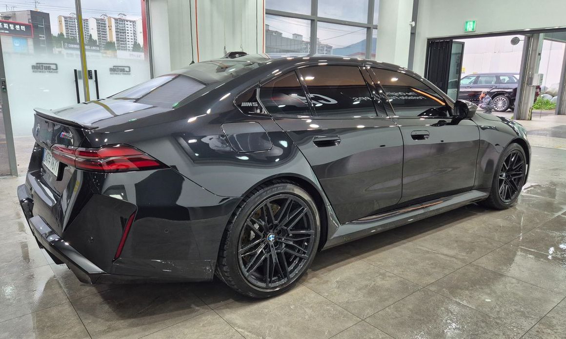 BMW M5 2025