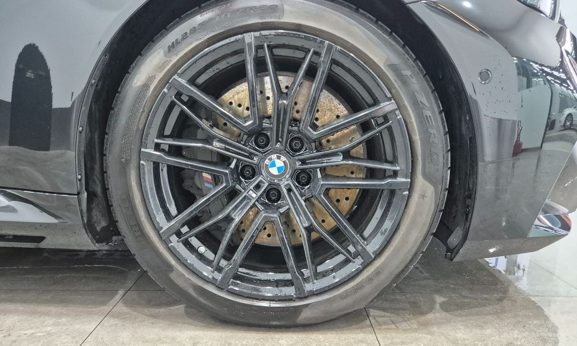 BMW M5 2025