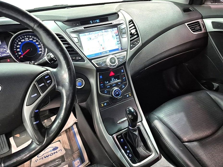 Hyundai AVANTE 2014