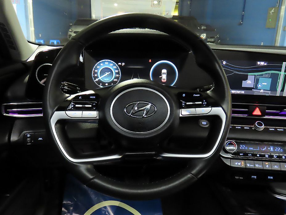 Hyundai AVANTE 2021
