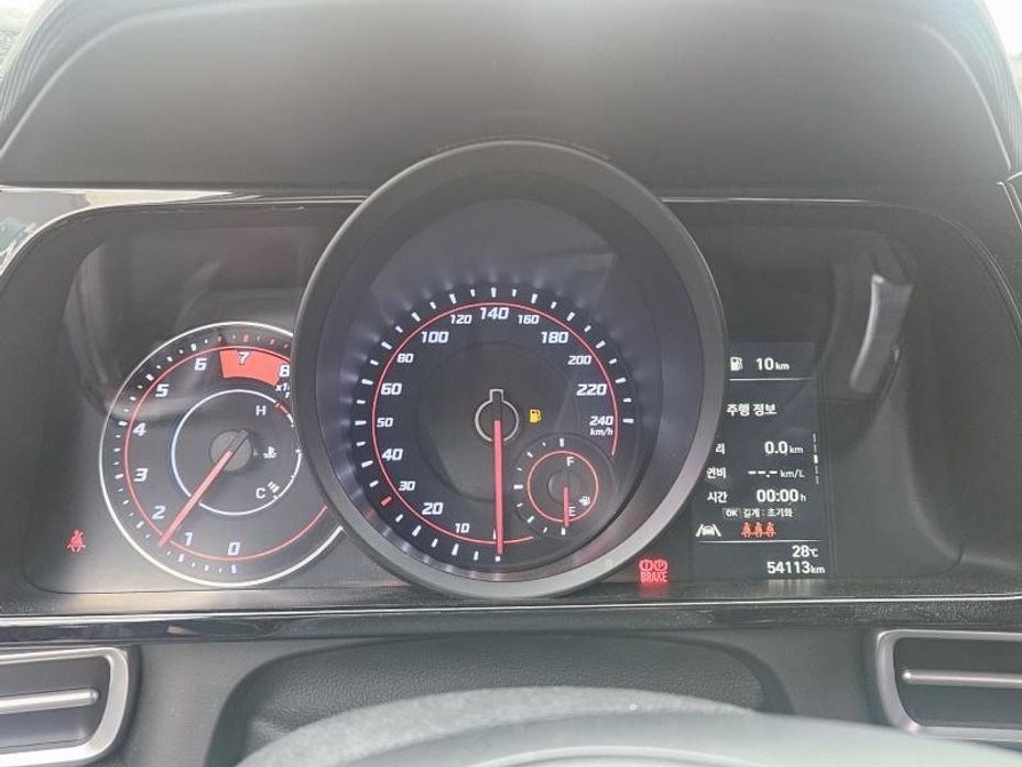 Hyundai AVANTE 2021