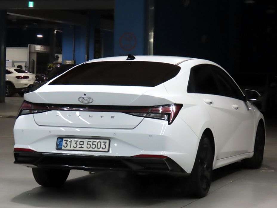 Hyundai AVANTE 2021