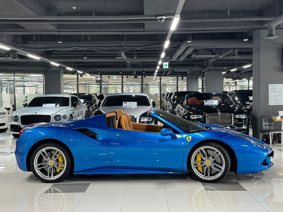 Ferrari 488 2019