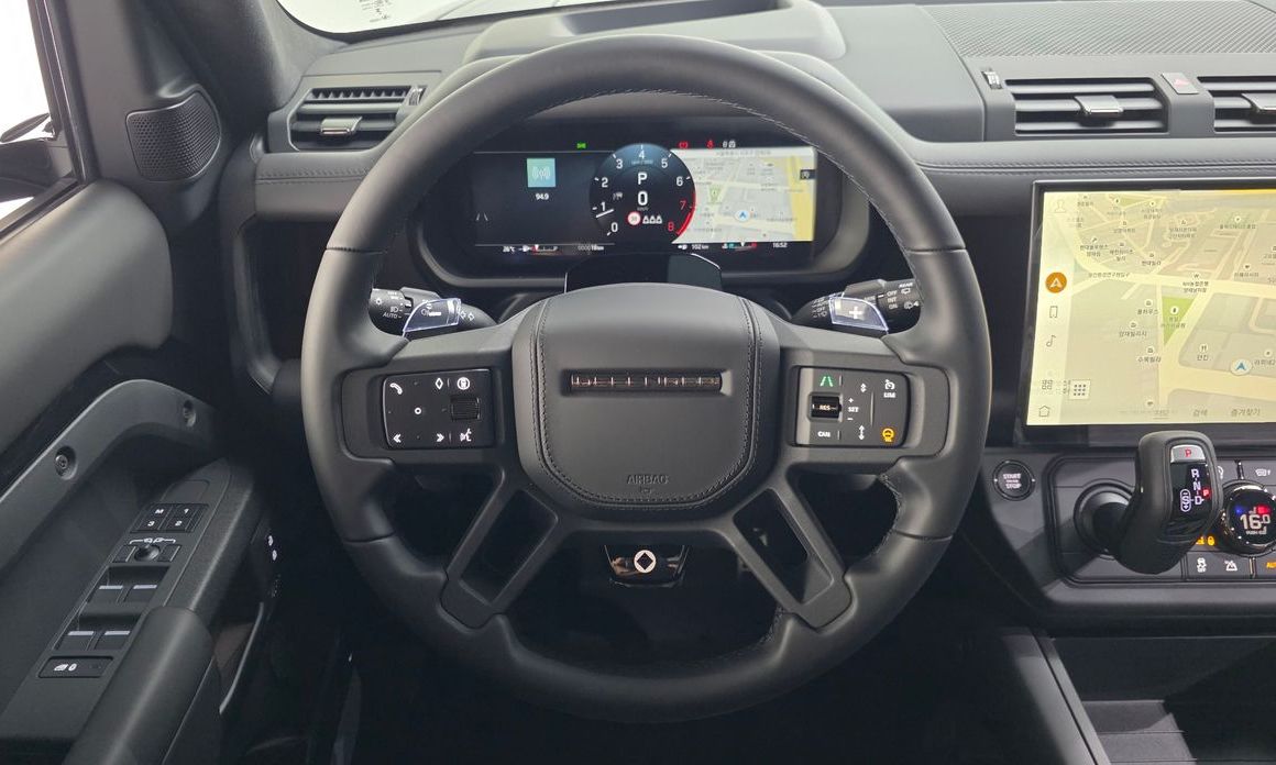 Land Rover Defender 2026