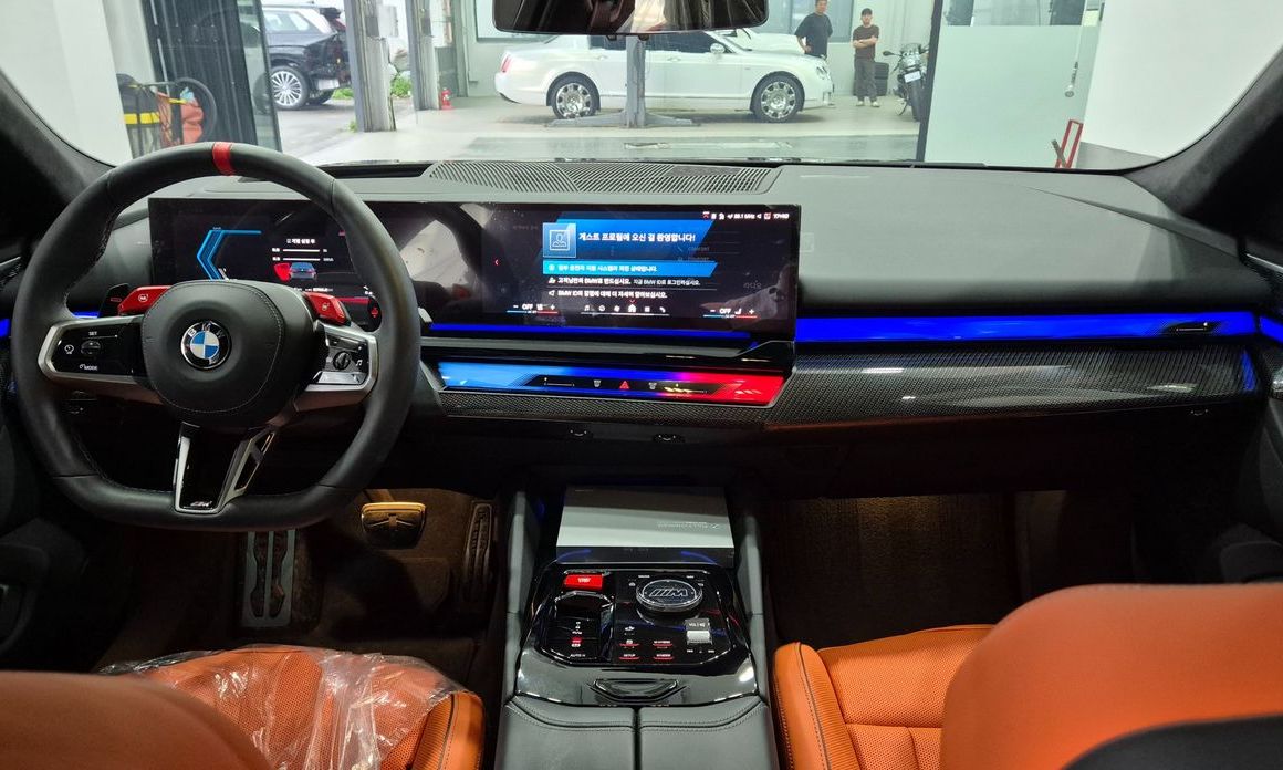 BMW M5 2025