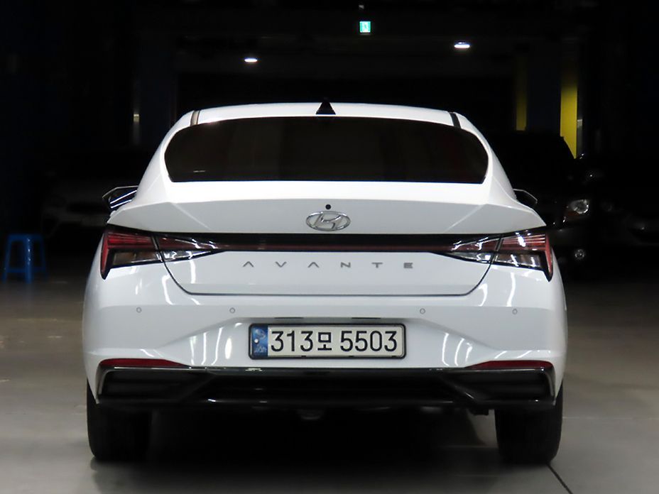 Hyundai AVANTE 2021