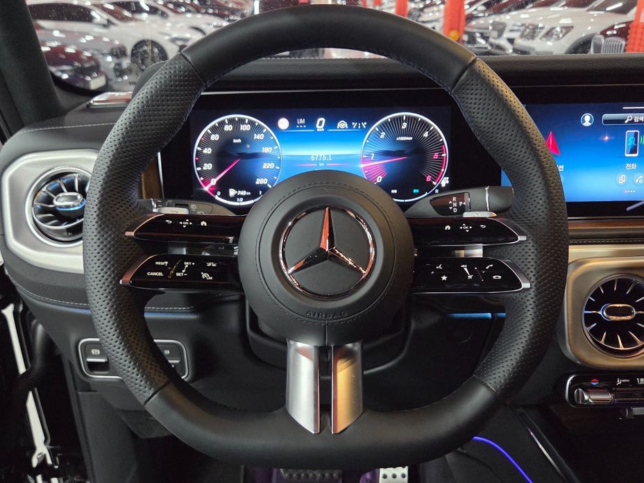 Mercedes-Benz G-Class 2025