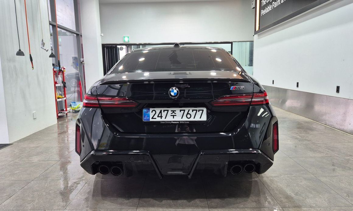 BMW M5 2025