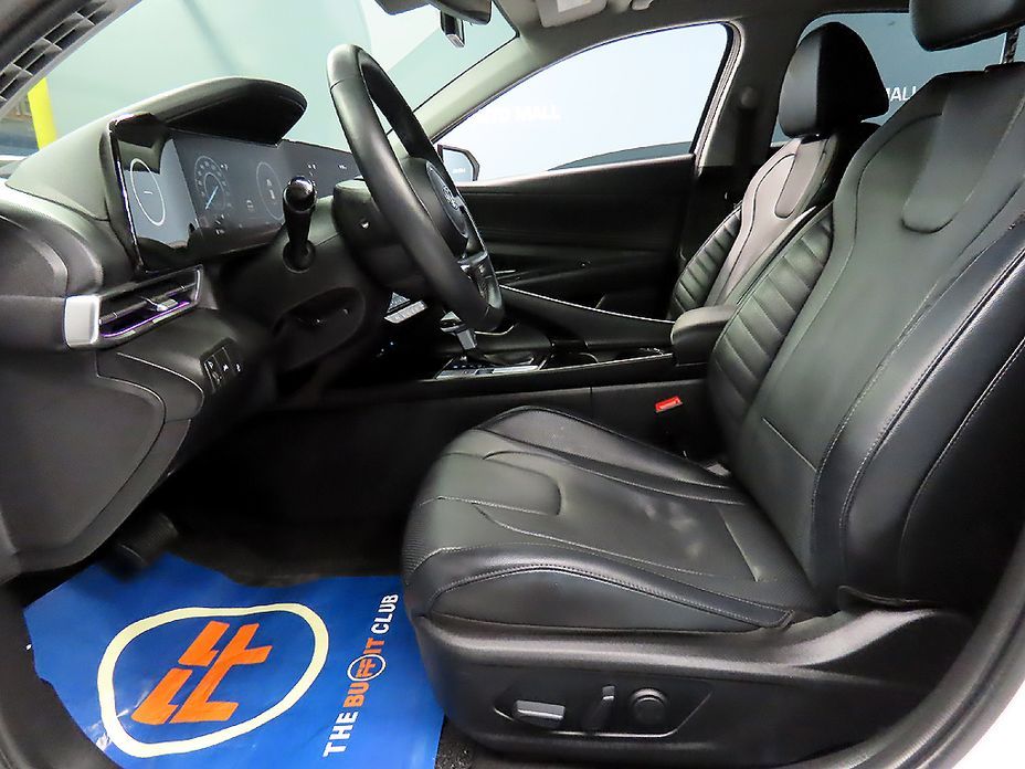 Hyundai AVANTE 2021