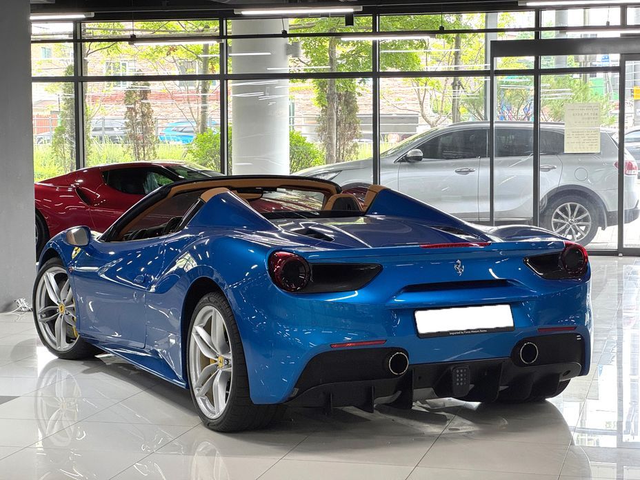 Ferrari 488 2019